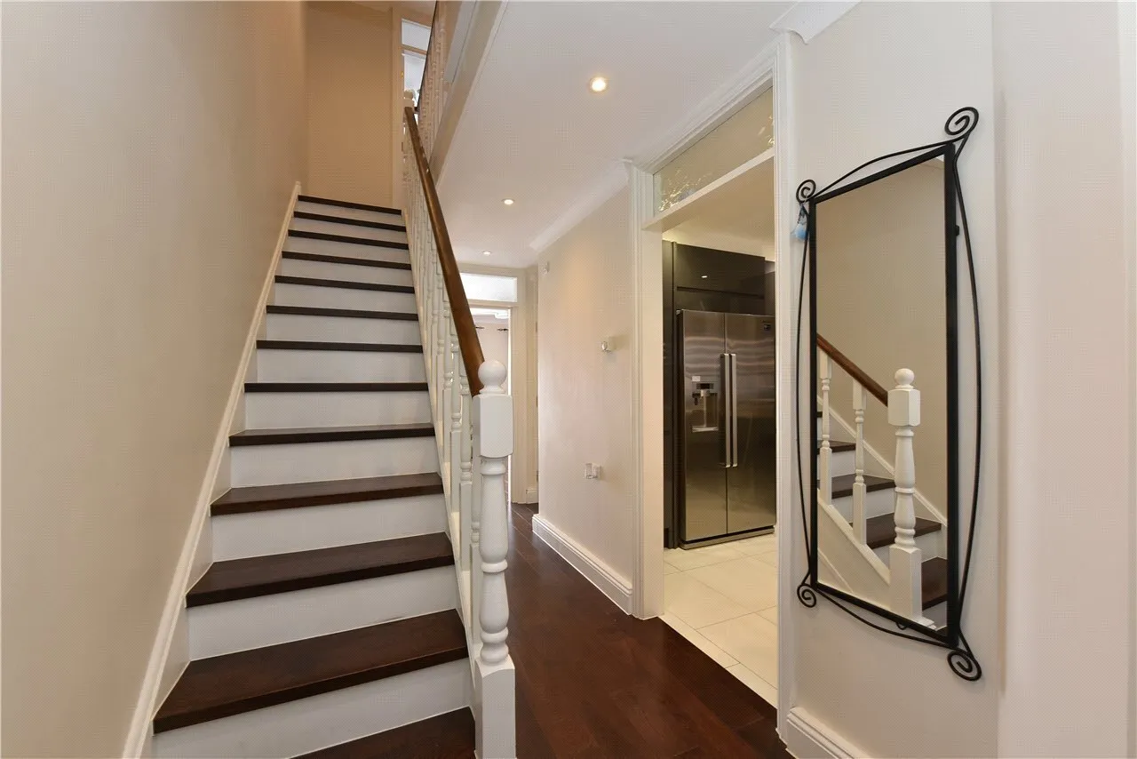 Balladier Walk, Poplar, London, E14, photo 9