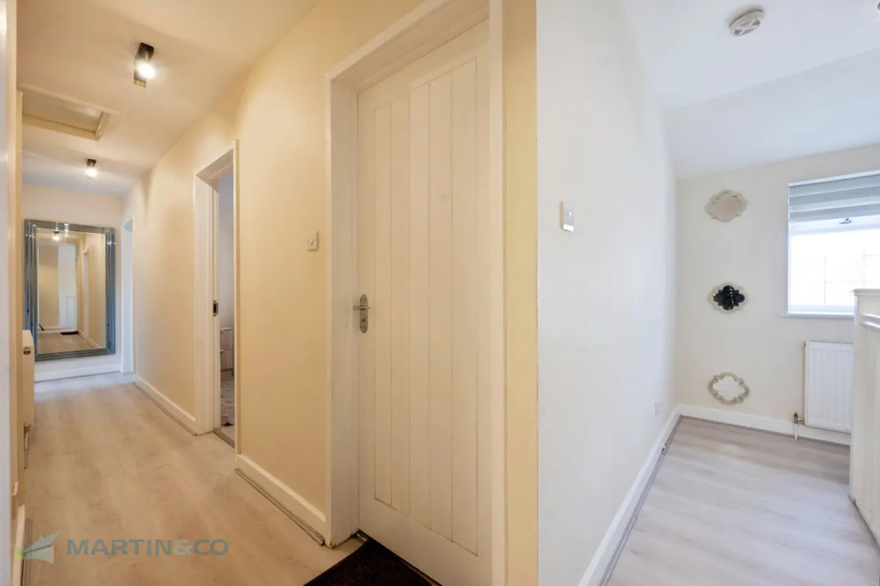 Bateson Way, Woking, Surrey, photo 8