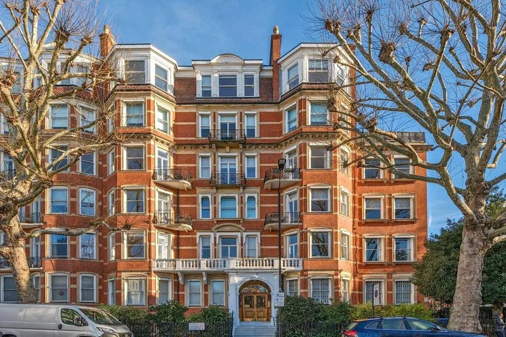 4 bed flat for sale — Marloes Road, London, W8 5LG