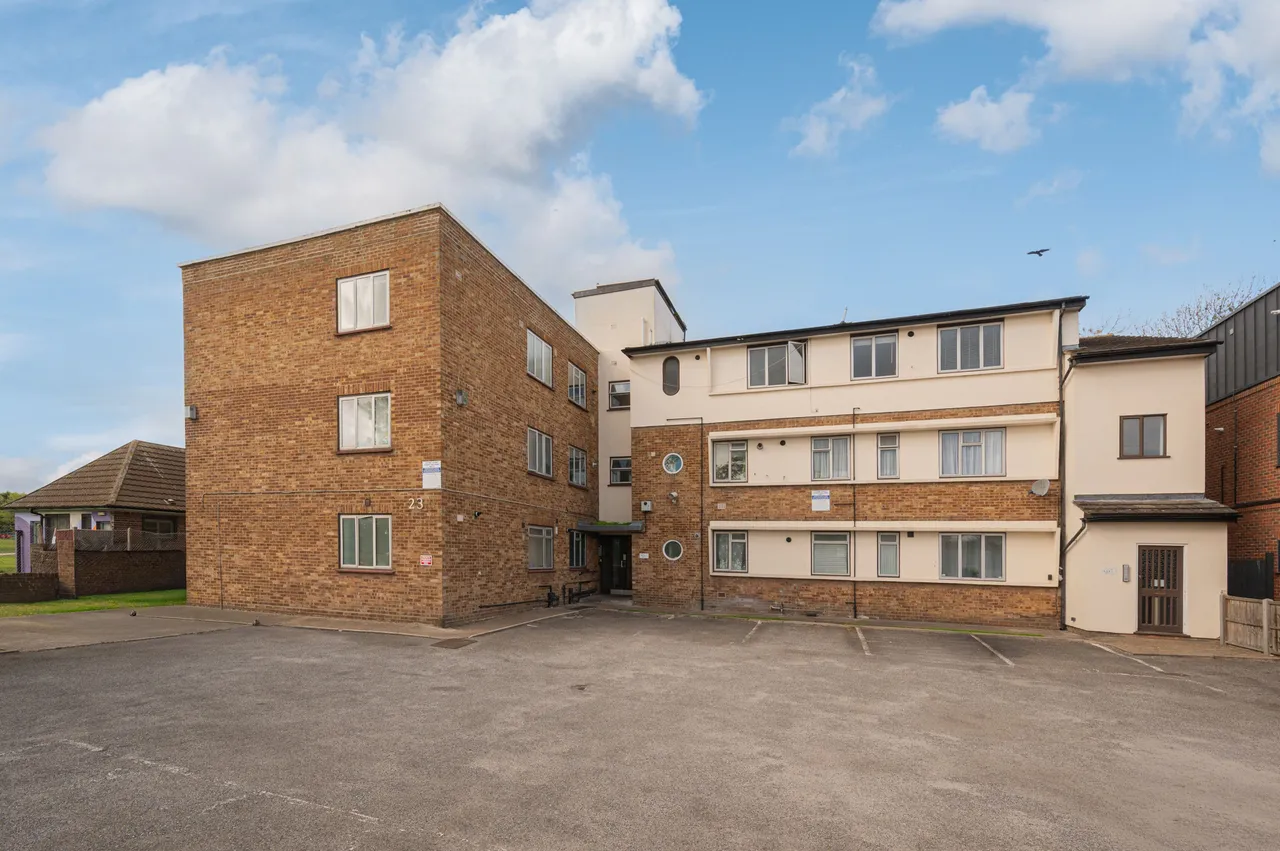 Flat 11, Claire Court, 23 Commonside West, Mitcham, photo 7
