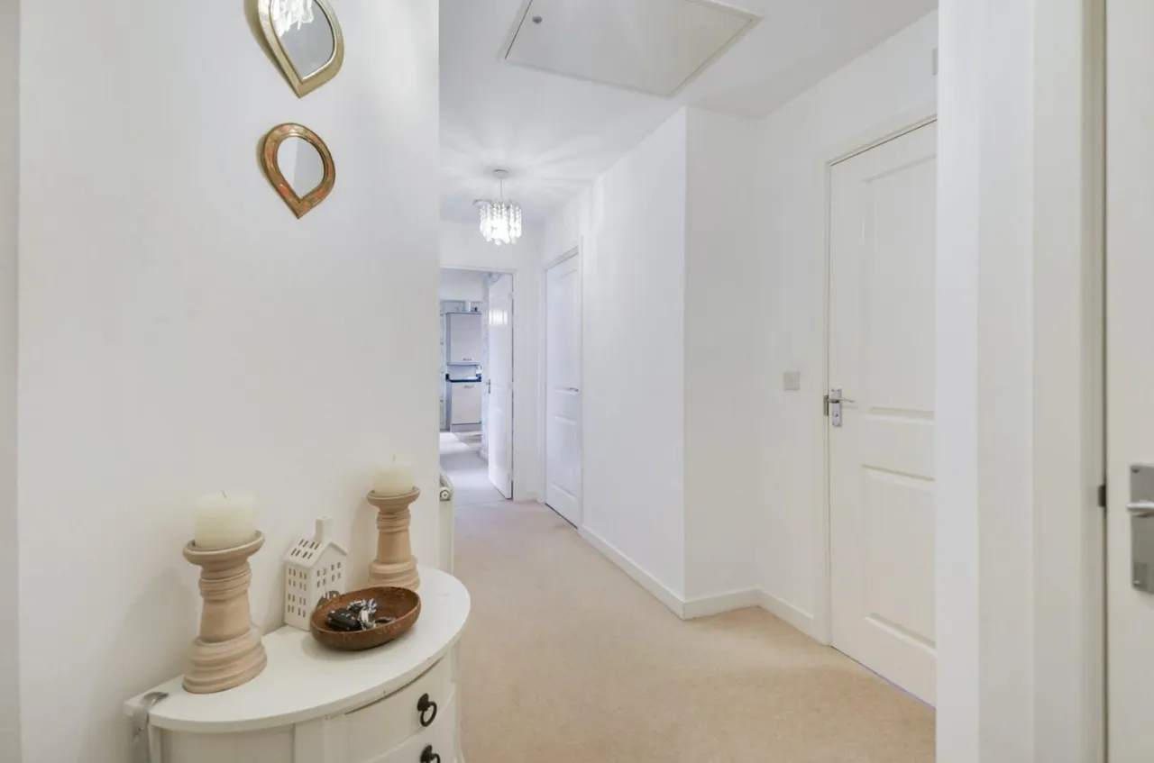 Fawn House, Albacore Way, Hayes, photo 8