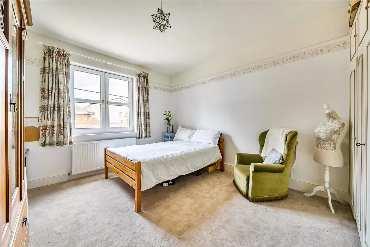 Manchester Road, Netley Abbey, photo 17