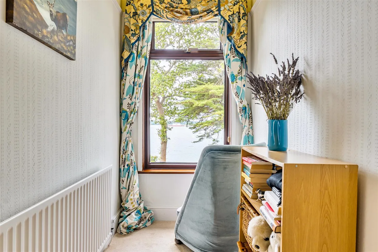 Manchester Road, Netley Abbey, photo 13