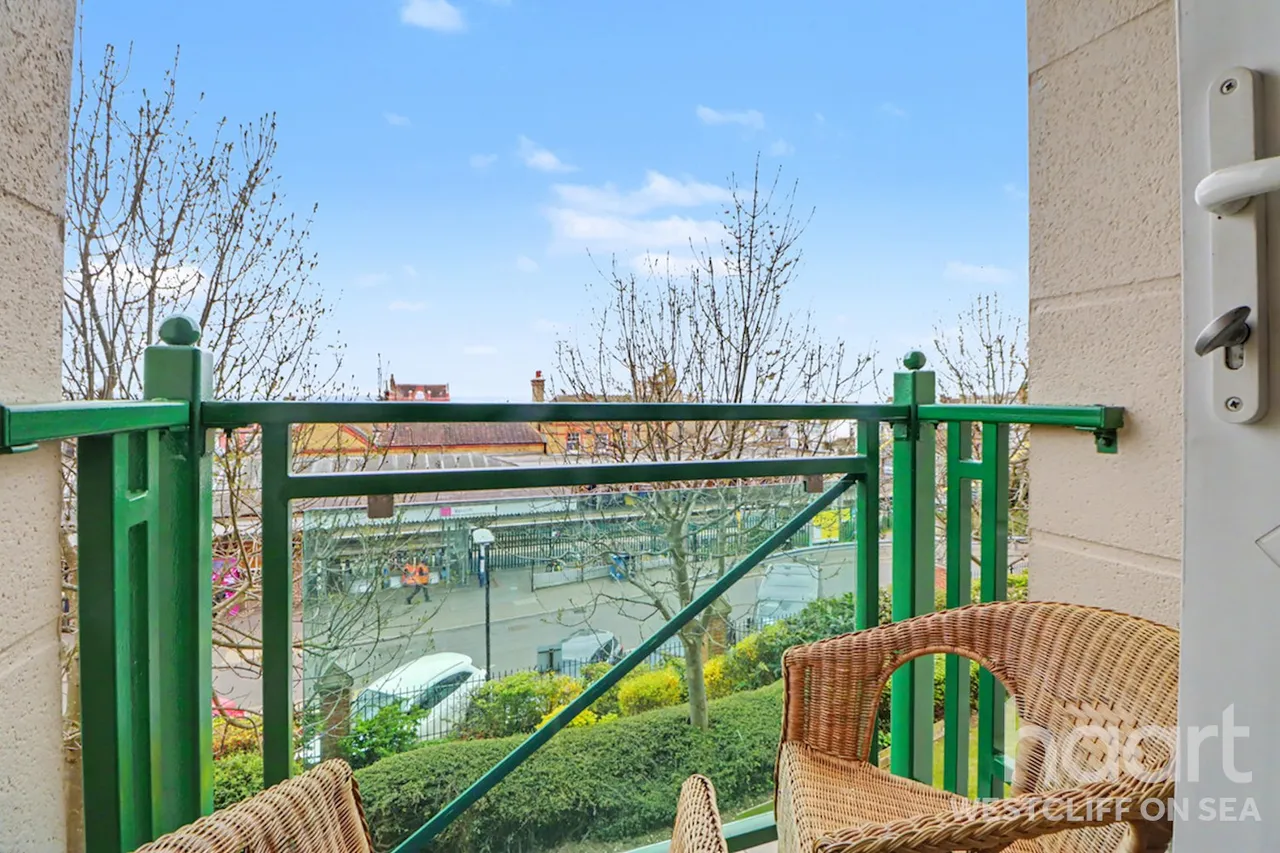 Hamlet Court Road, Westcliff-On-Sea, SS0, photo 4