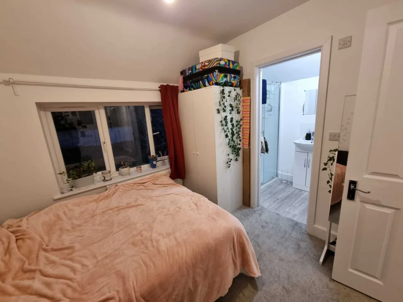 Foxburrows Avenue, Guildford, GU2 8HZ, photo 4