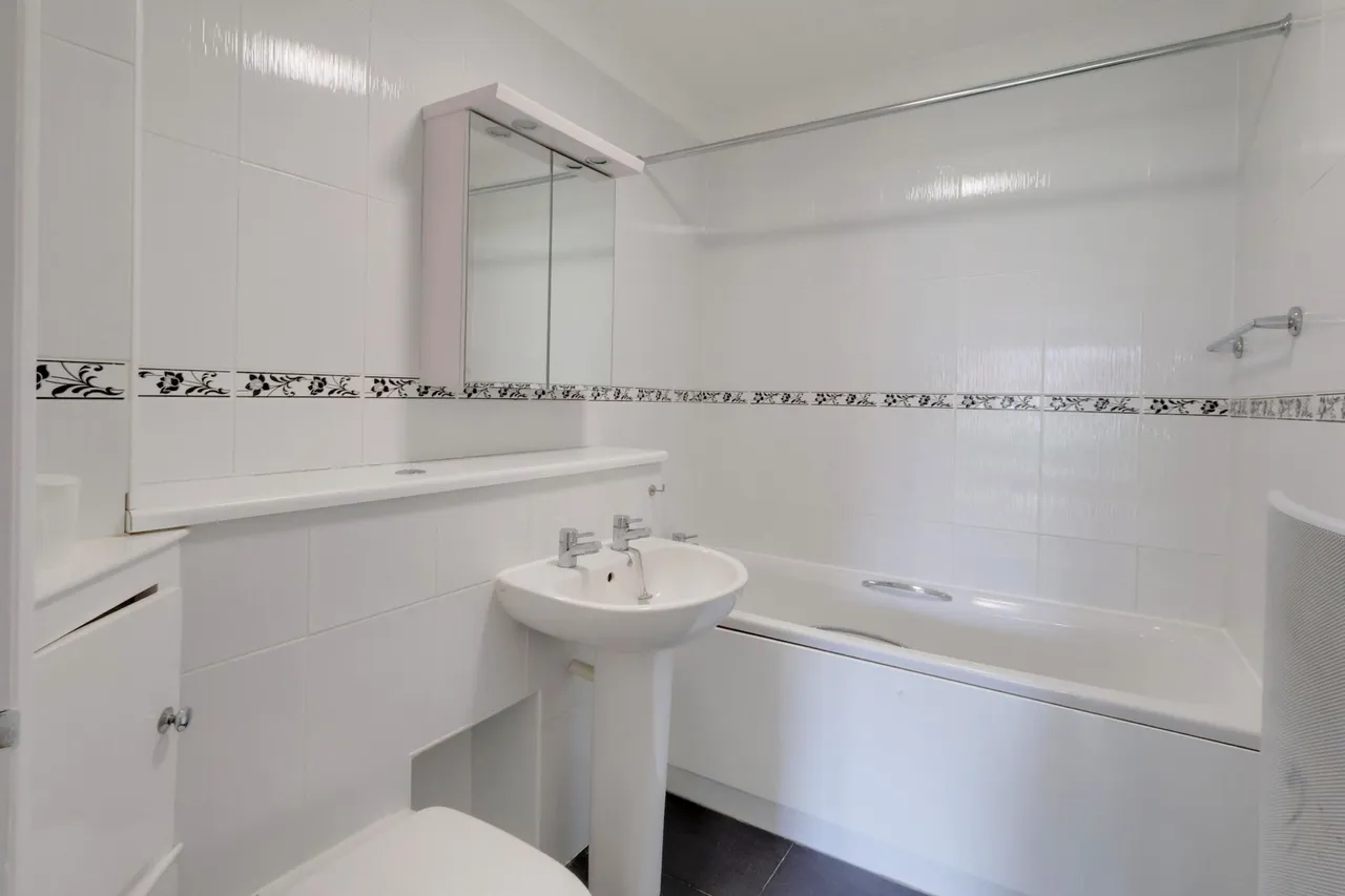 Flat 32, Riverside Walk The Alders, West Wickham, BR4 9PZ, photo 9