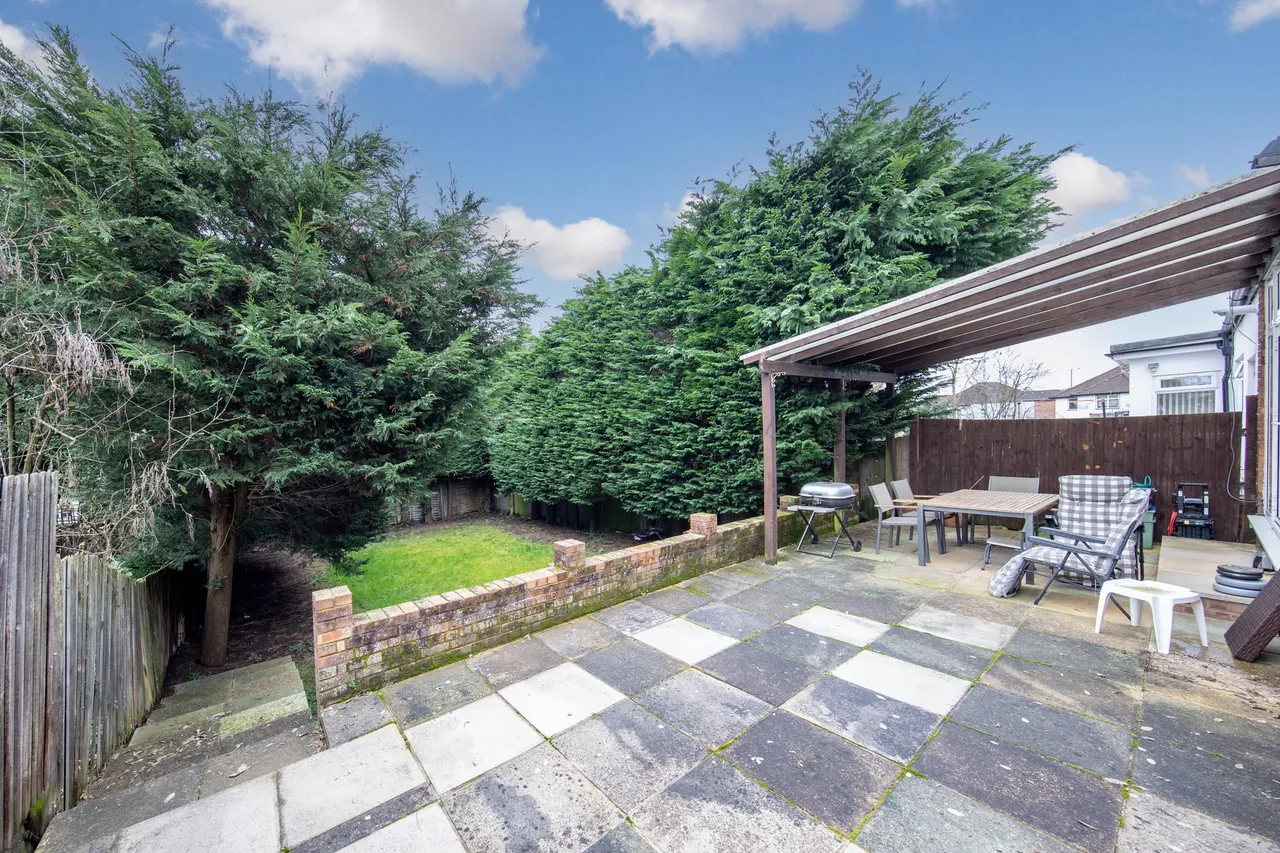 Hillcrest Avenue, Edgware, HA8, photo 4