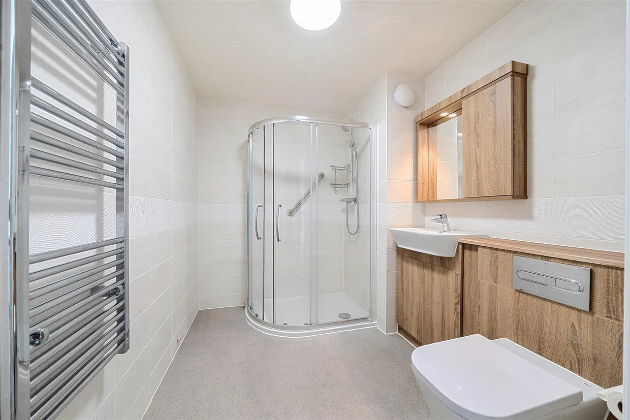 The Causeway, Chippenham, SN15, photo 8