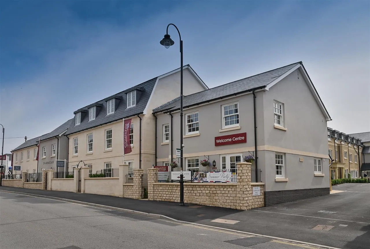 2 bed flat for sale, The Causeway, Chippenham, SN15