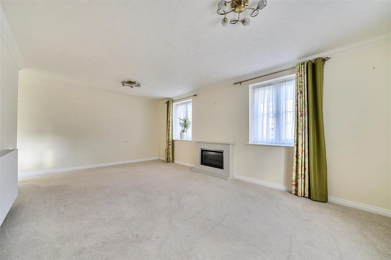 The Causeway, Chippenham, SN15, photo 4