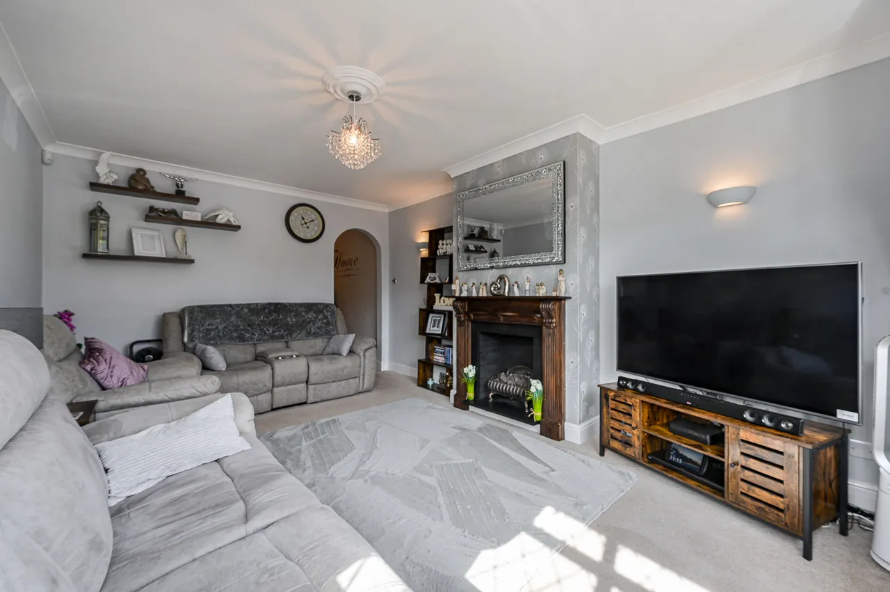 72 Ridgeway Drive, Bromley, photo 5