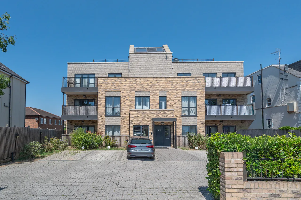 2 bed flat for sale — Flat 9, 34 Enmore Road, LONDON