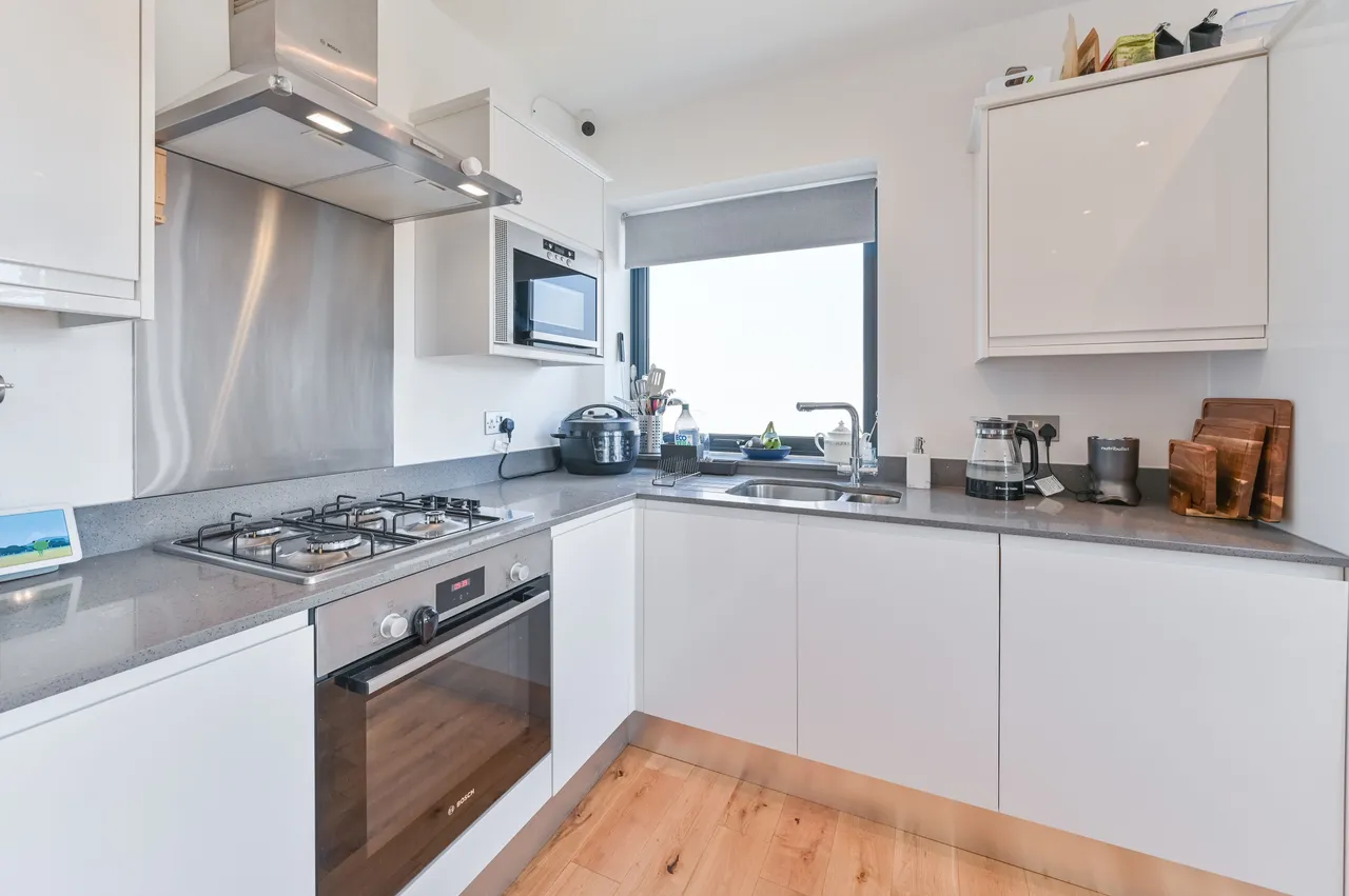 Flat 9, 34 Enmore Road, LONDON, photo 7