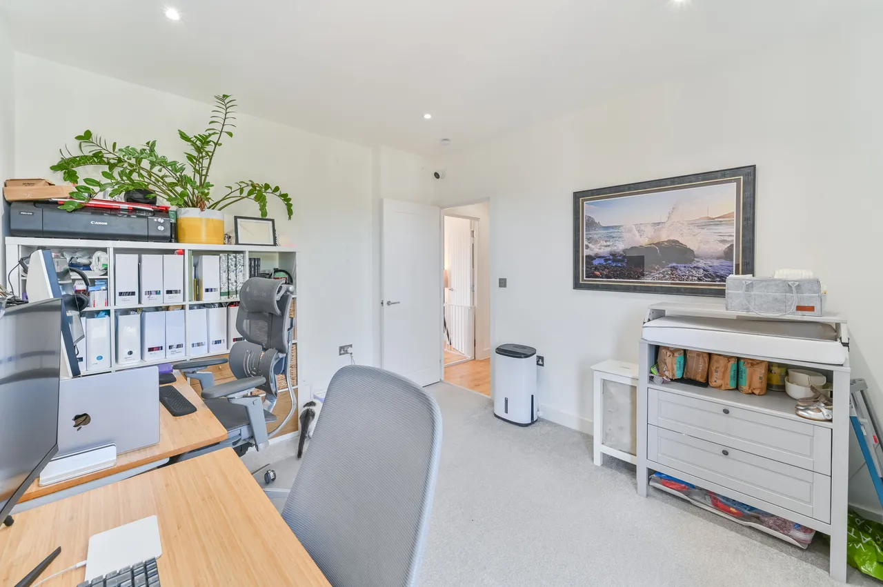 Flat 9, 34 Enmore Road, LONDON, photo 12