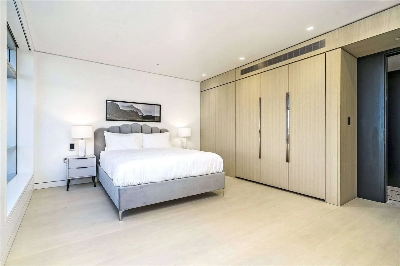 New Oxford Street, London, WC1A, photo 6