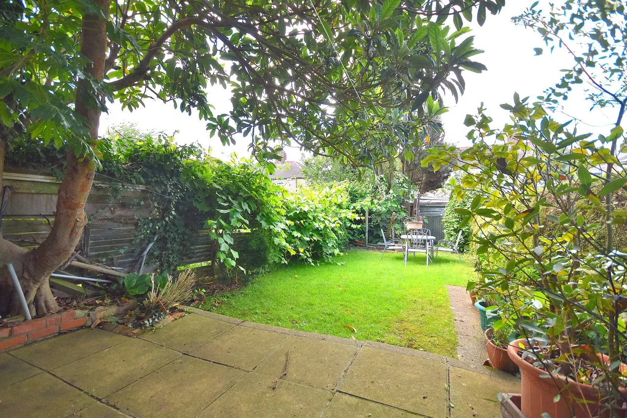 Delapre Crescent Road, Northampton, NN4 8NG, photo 13