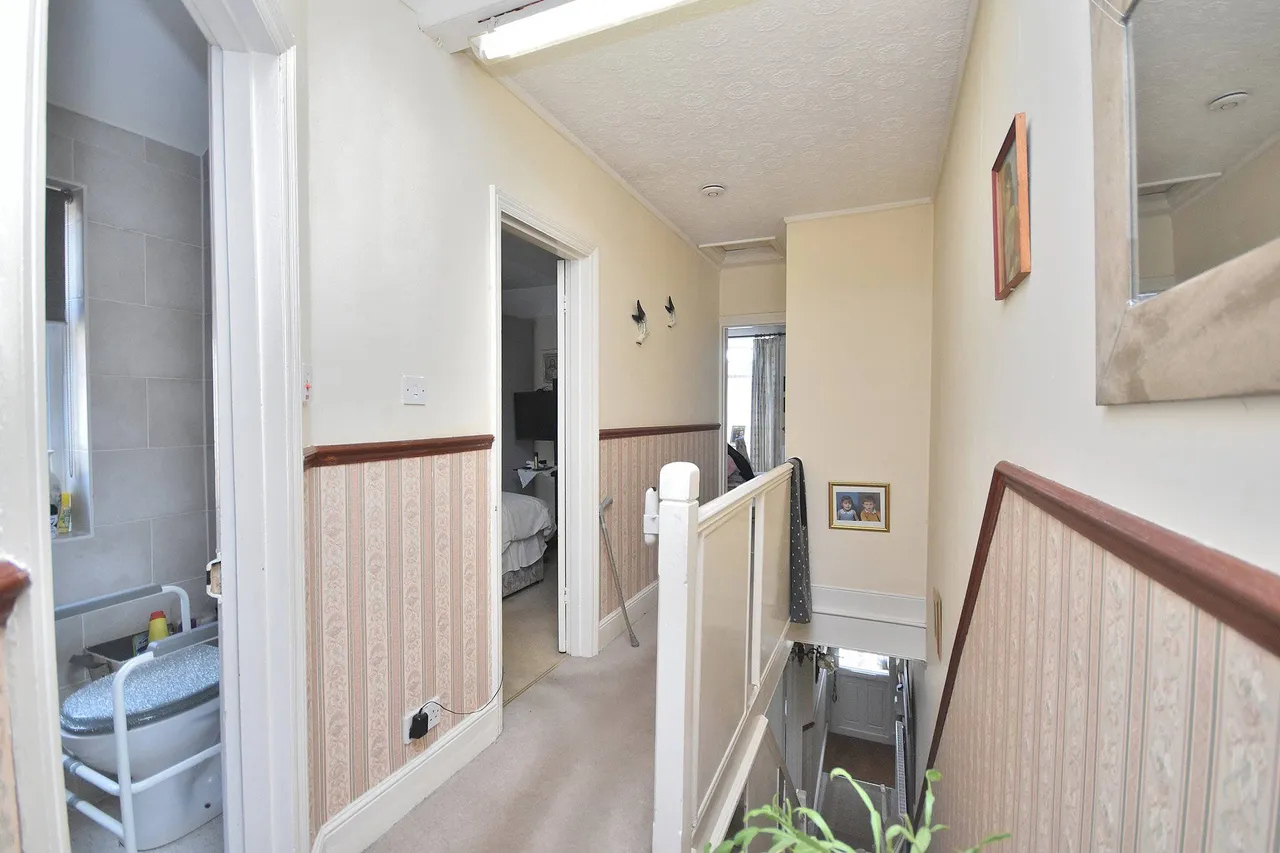 Delapre Crescent Road, Northampton, NN4 8NG, photo 8