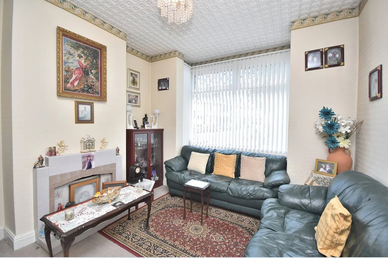 Delapre Crescent Road, Northampton, NN4 8NG, photo 3