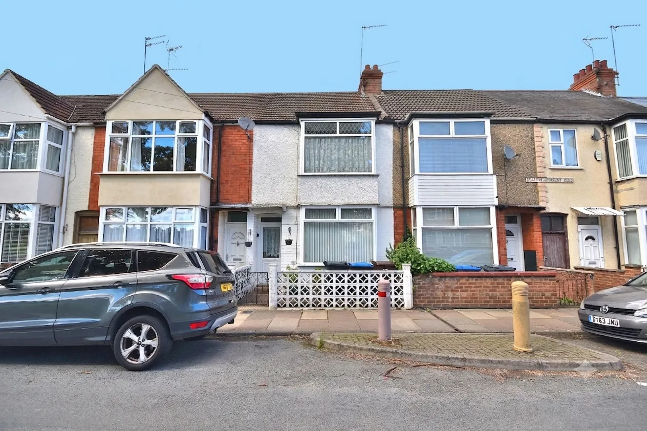 3 bed house for sale — Delapre Crescent Road, Northampton, NN4 8NG
