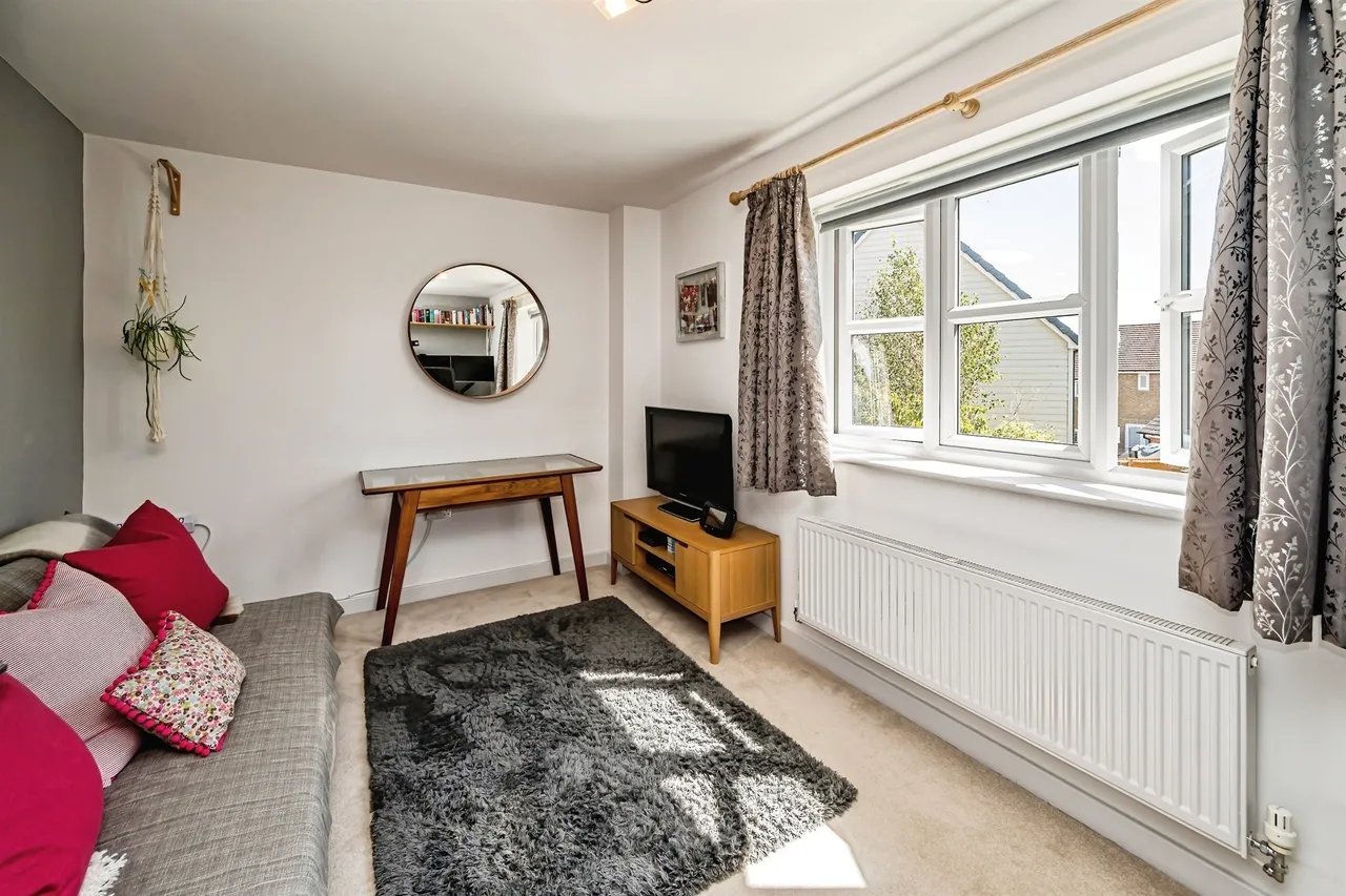 Braeburn Road, Aylesbury, photo 9