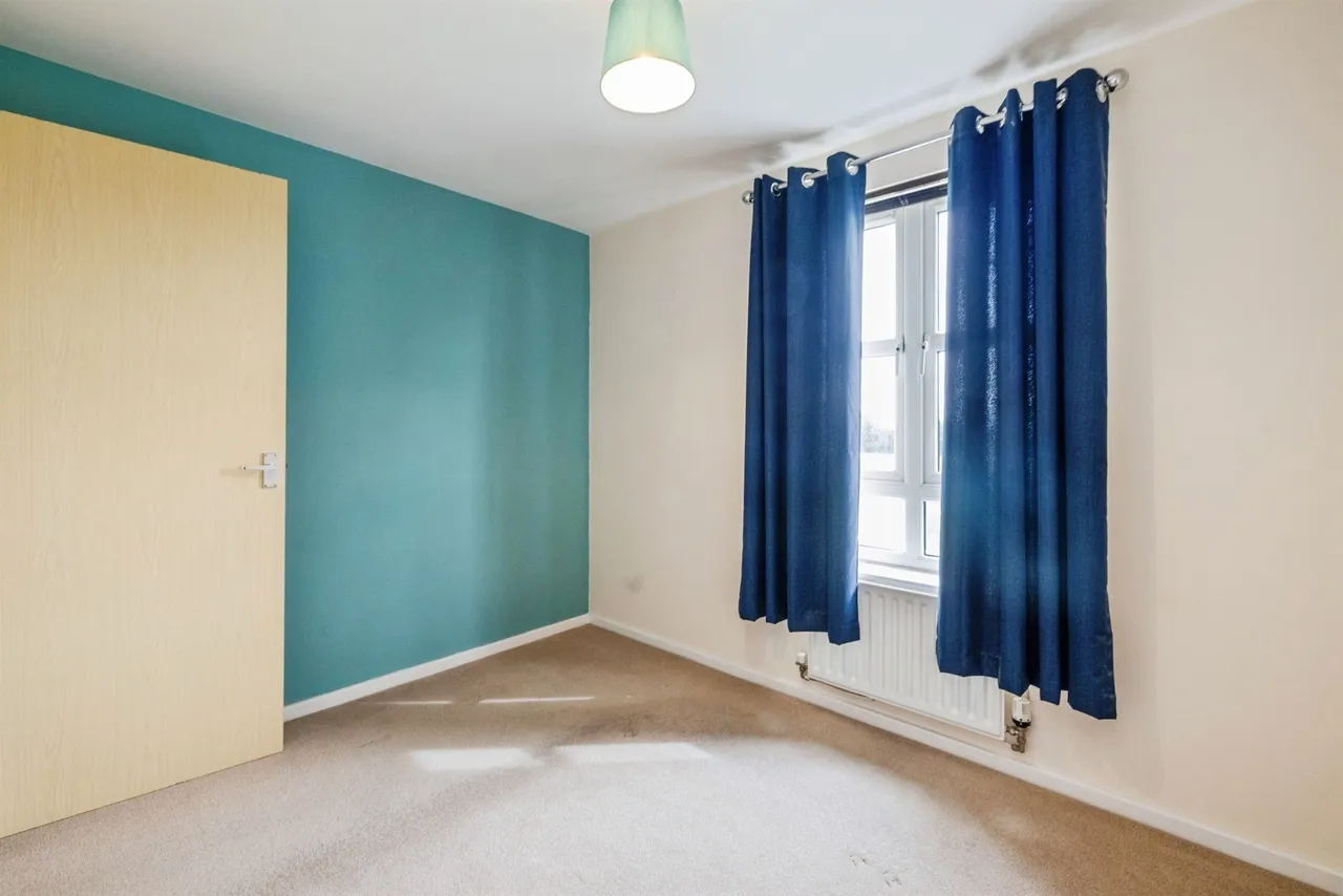 Pitcairn Avenue, LINCOLN, photo 9