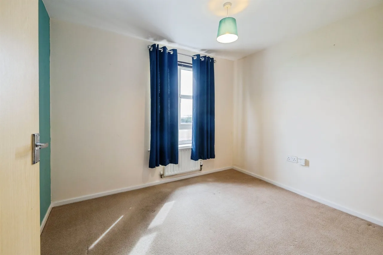 Pitcairn Avenue, LINCOLN, photo 10