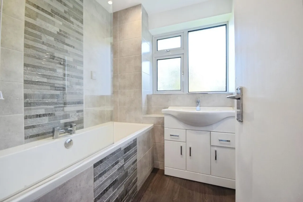 White Falcon Court, Solihull, B91, photo 8