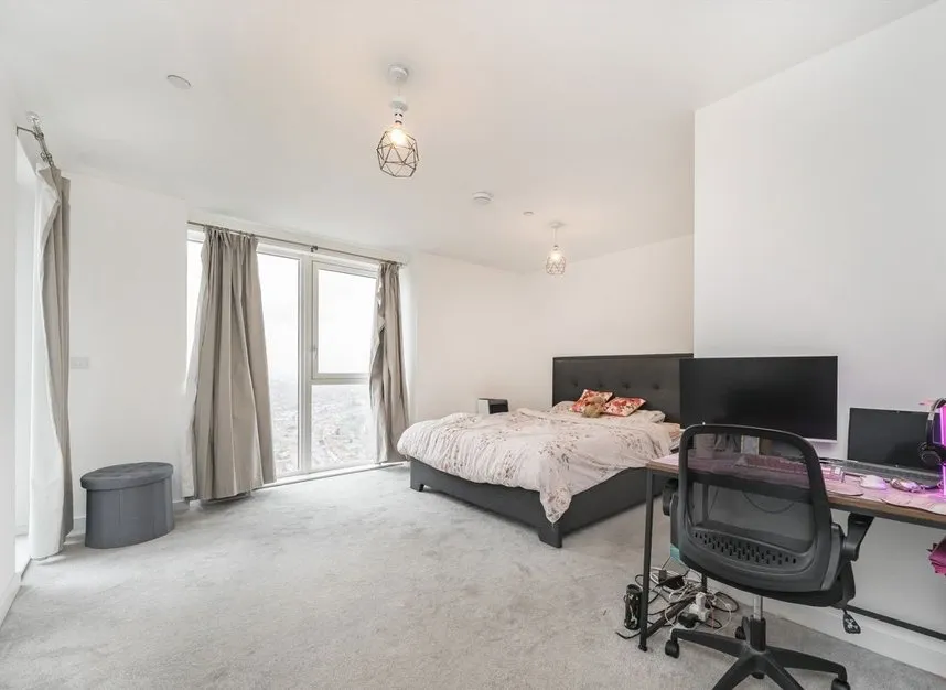 Prince Regent Road, Hounslow, TW3, photo 5