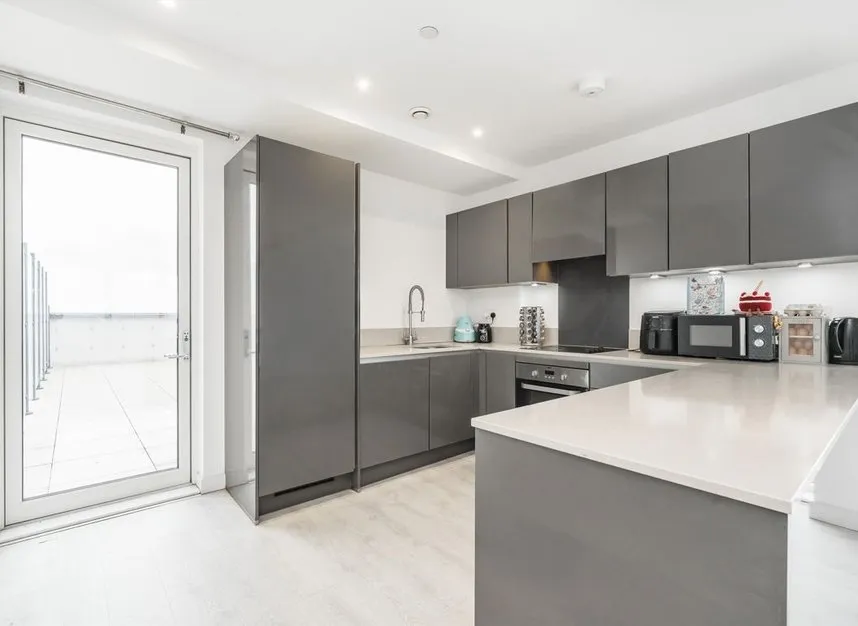 Prince Regent Road, Hounslow, TW3, photo 4