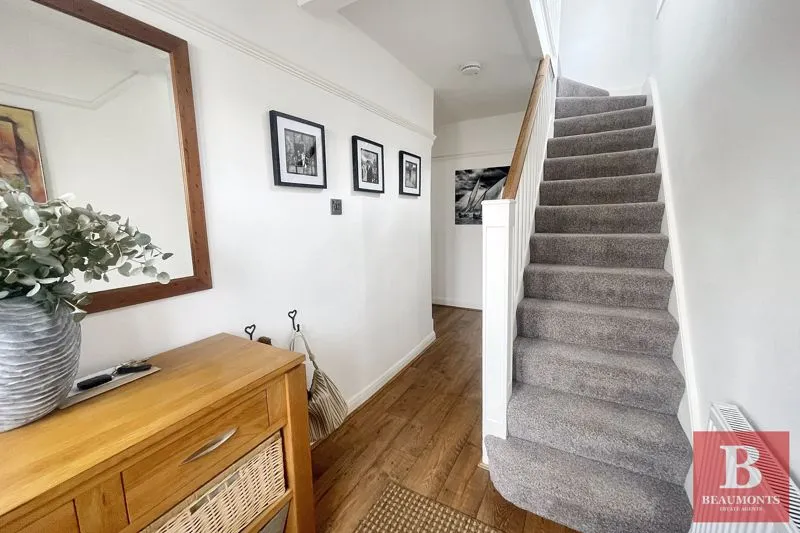 Hollingbury Rise, Brighton BN1 7HJ, photo 2