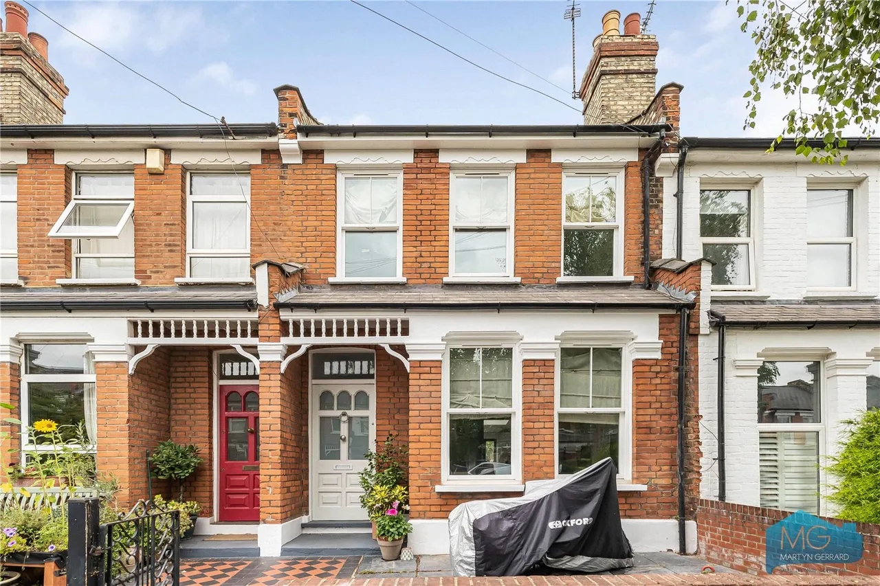 3 bed house for sale, South View Road, London, N8