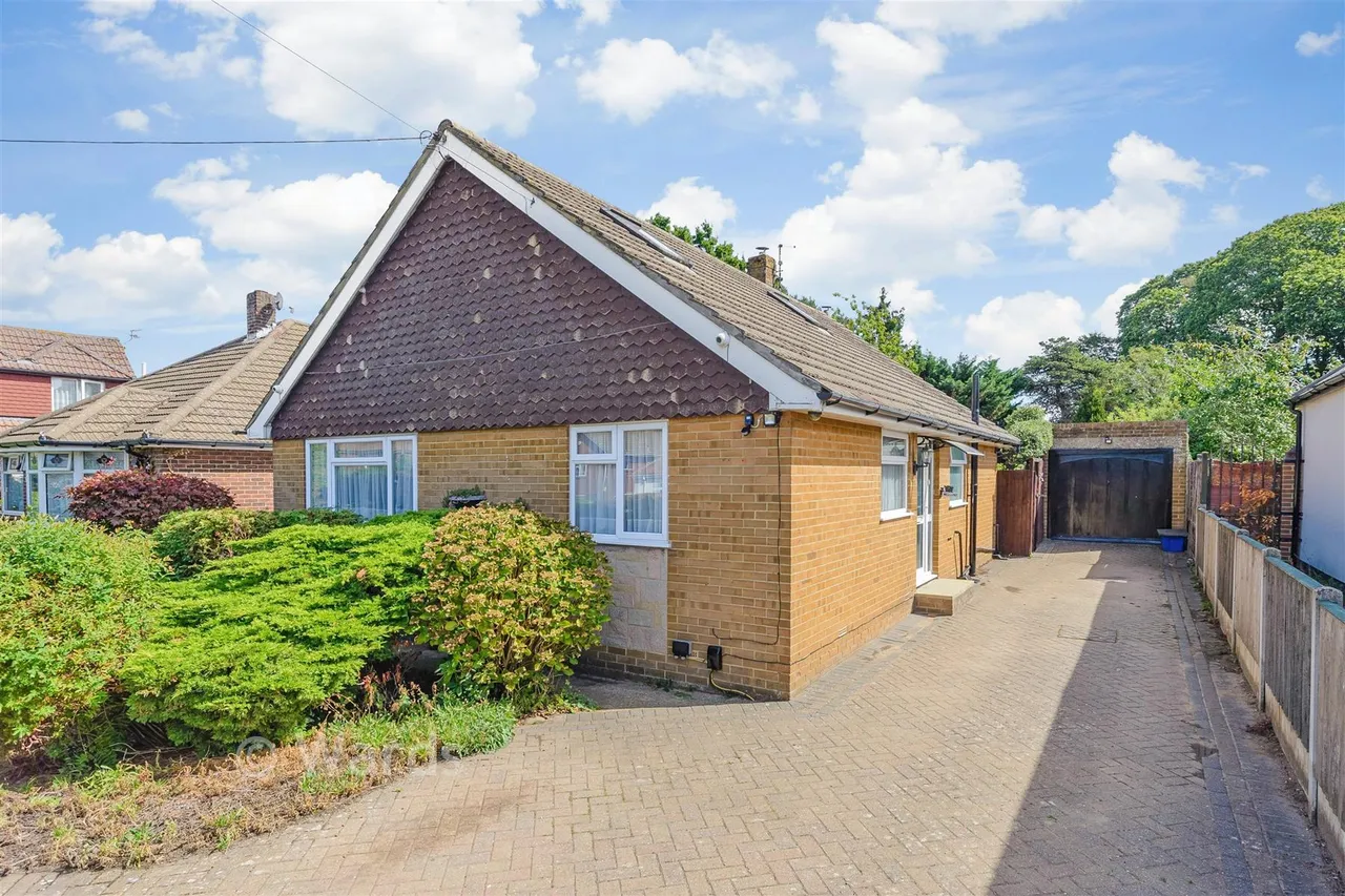 2 bed house for sale, King George Road, Walderslade, ME5