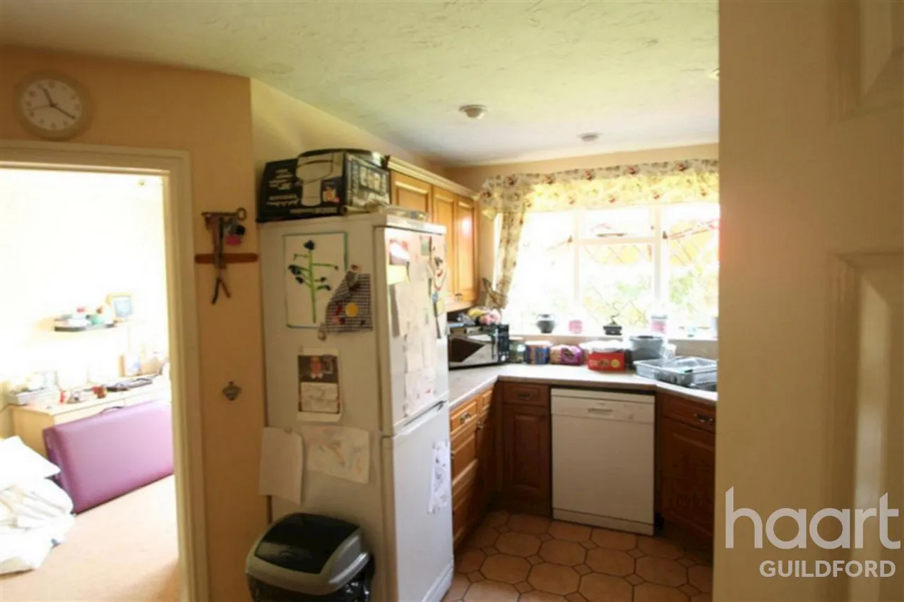 Fairborne Way, GU2, photo 3