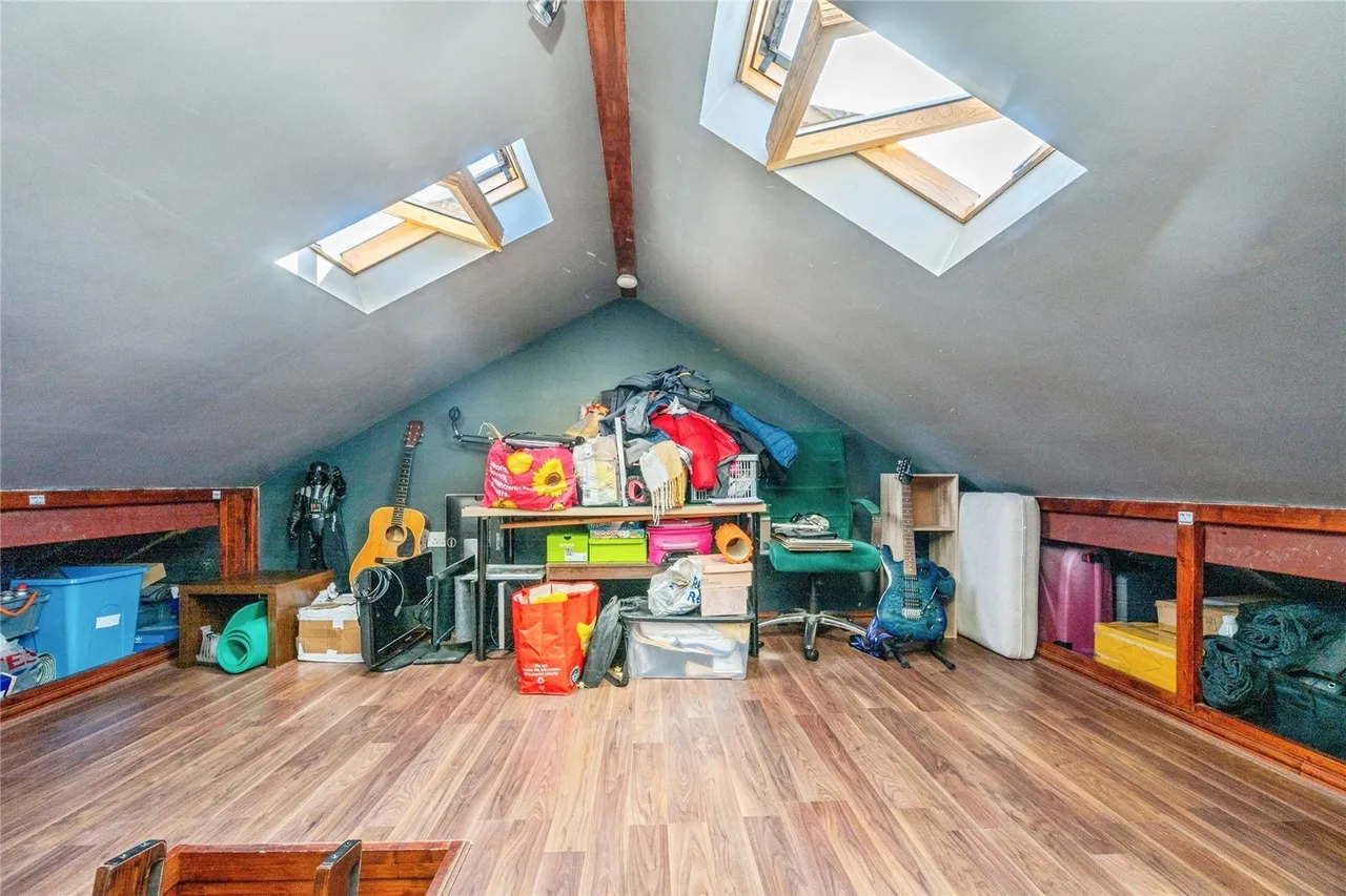 Enfield Road, Hunt End, B97, photo 14