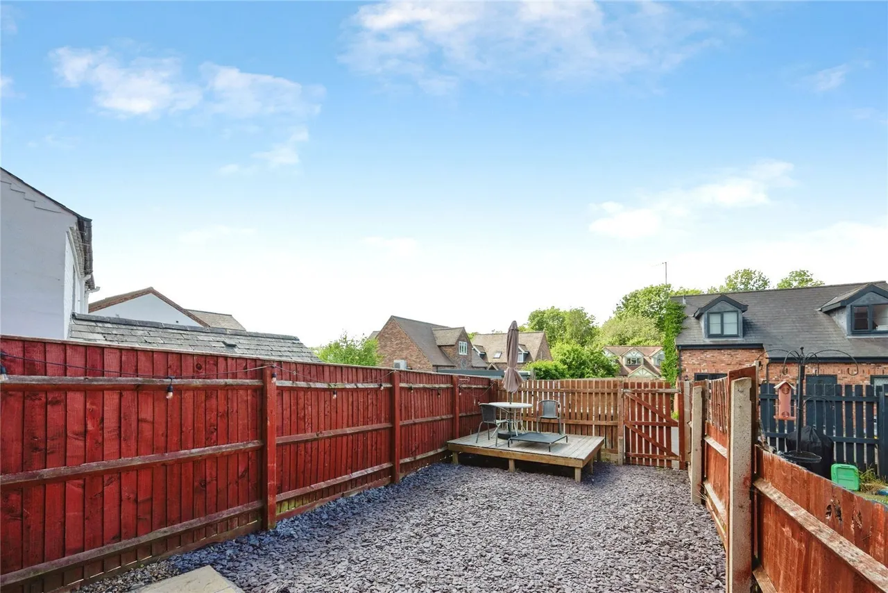 Enfield Road, Hunt End, B97, photo 17