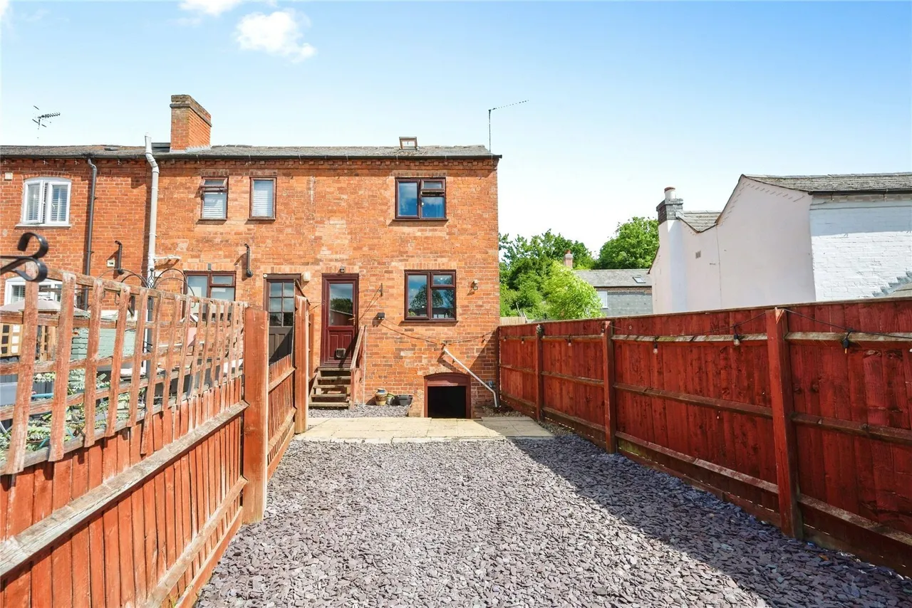 Enfield Road, Hunt End, B97, photo 16