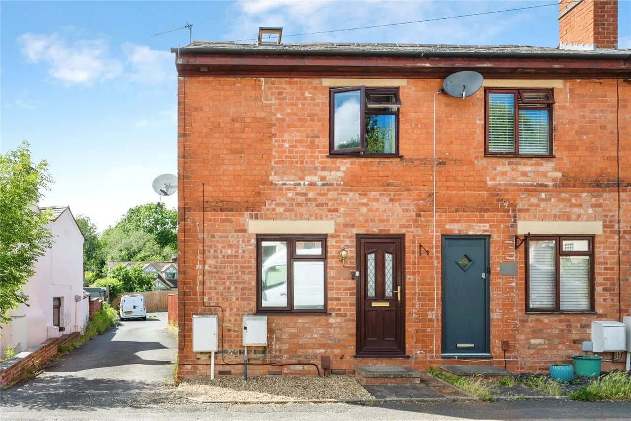 2 bed house for sale, Enfield Road, Hunt End, B97