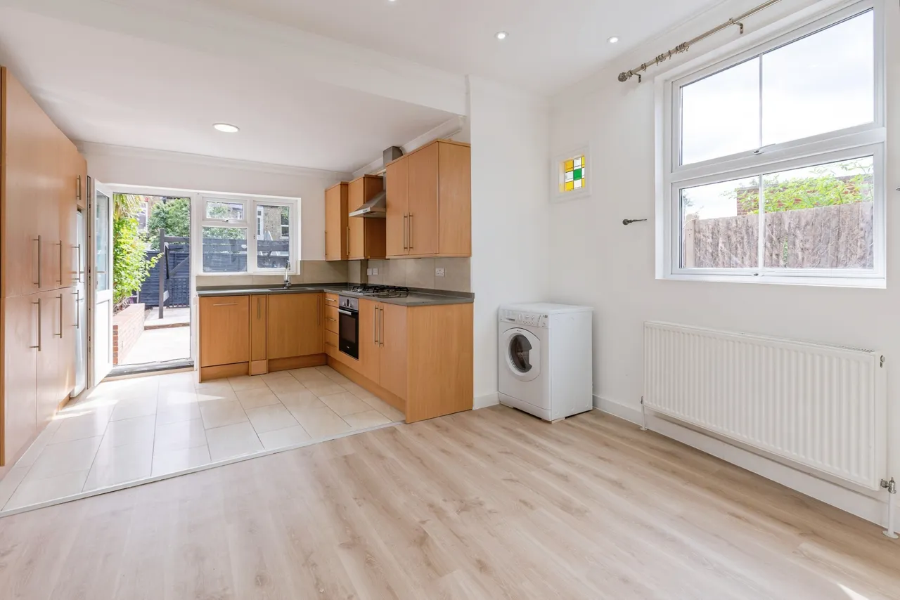Percy Road, London, photo 8