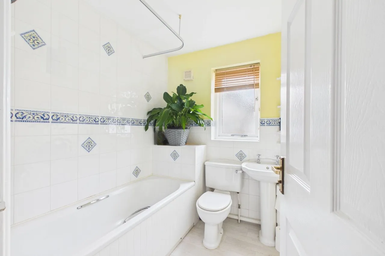 Gresley Drive, Stamford, PE9, photo 13