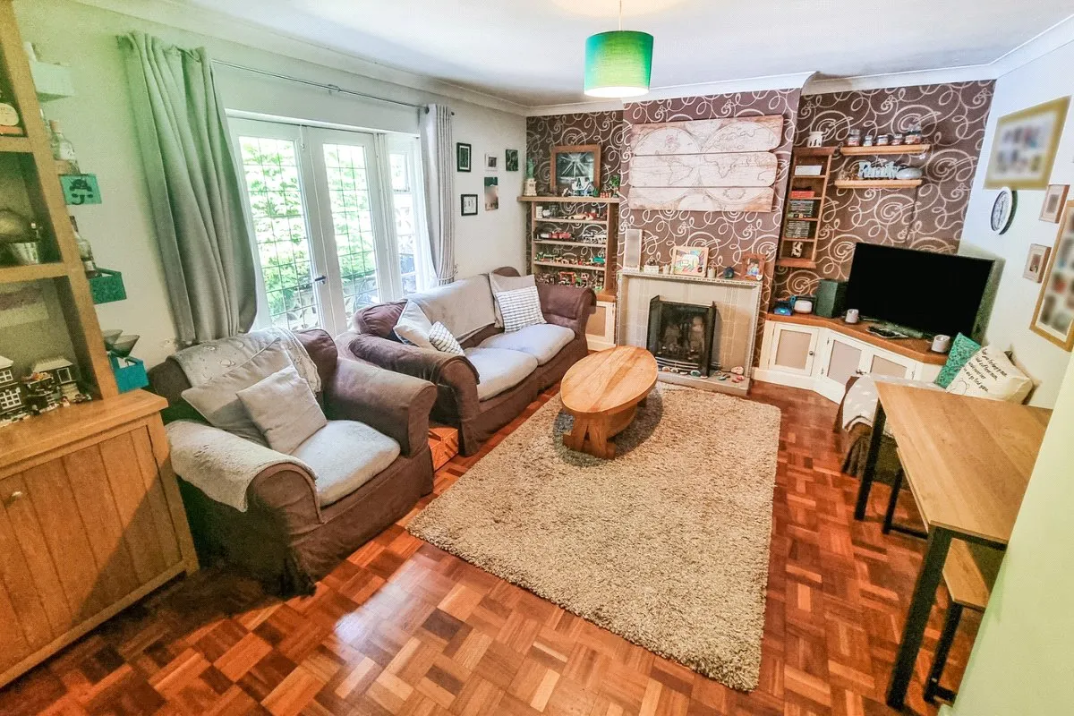 Wentworth Crescent, Ash Vale, Guildford, Surrey, GU12 5LQ, photo 4