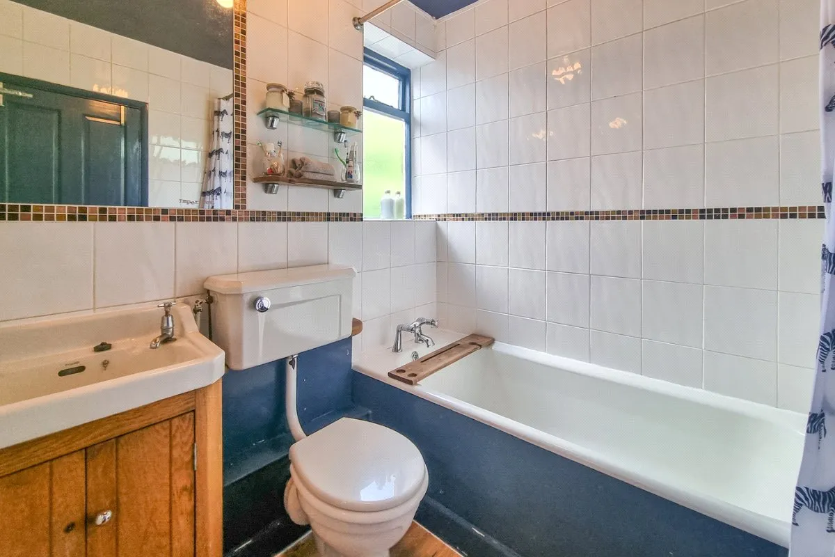 Wentworth Crescent, Ash Vale, Guildford, Surrey, GU12 5LQ, photo 10