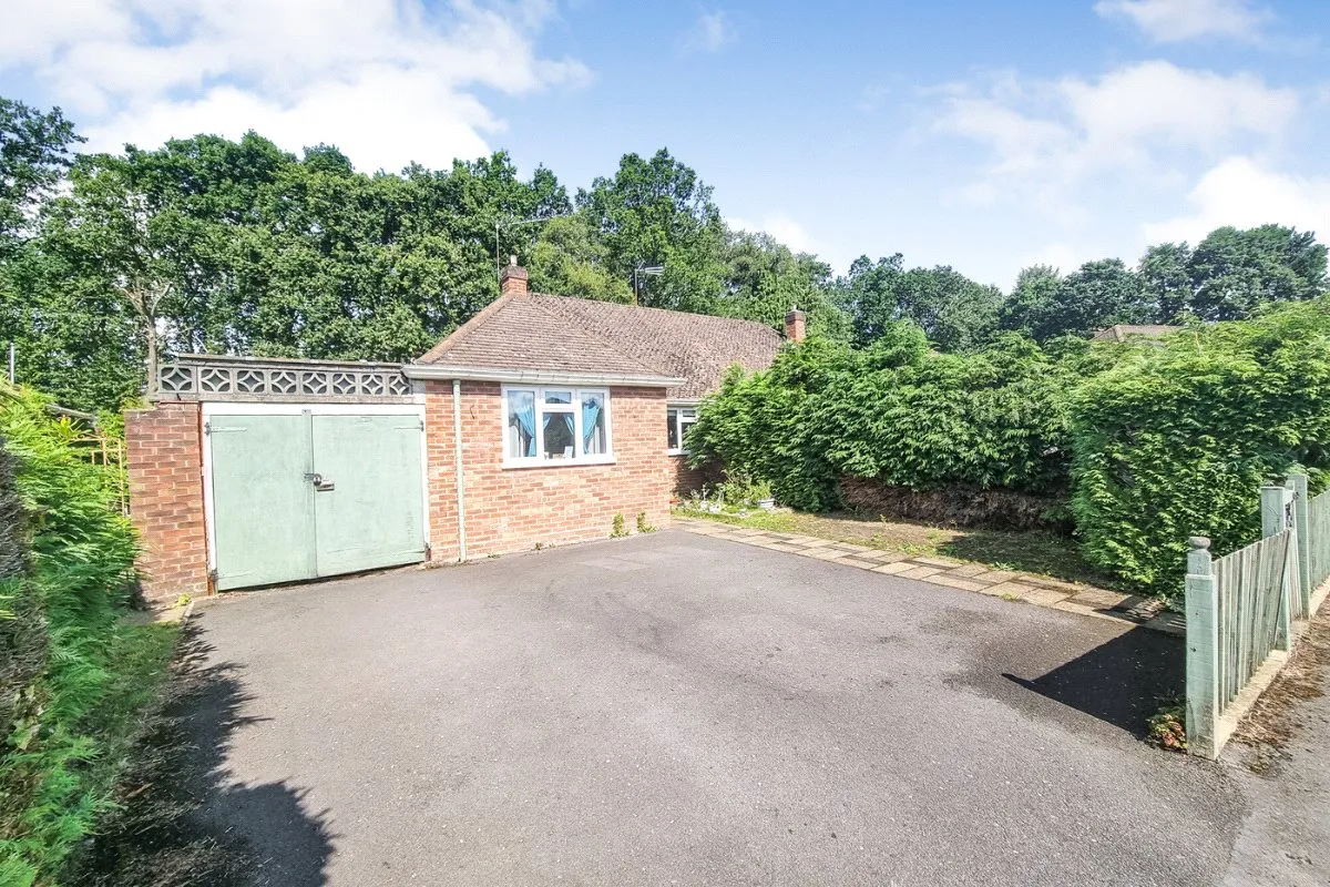 Wentworth Crescent, Ash Vale, Guildford, Surrey, GU12 5LQ, photo 7