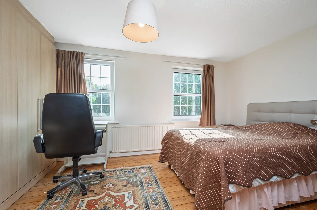 17 Lorian Close, London, photo 6