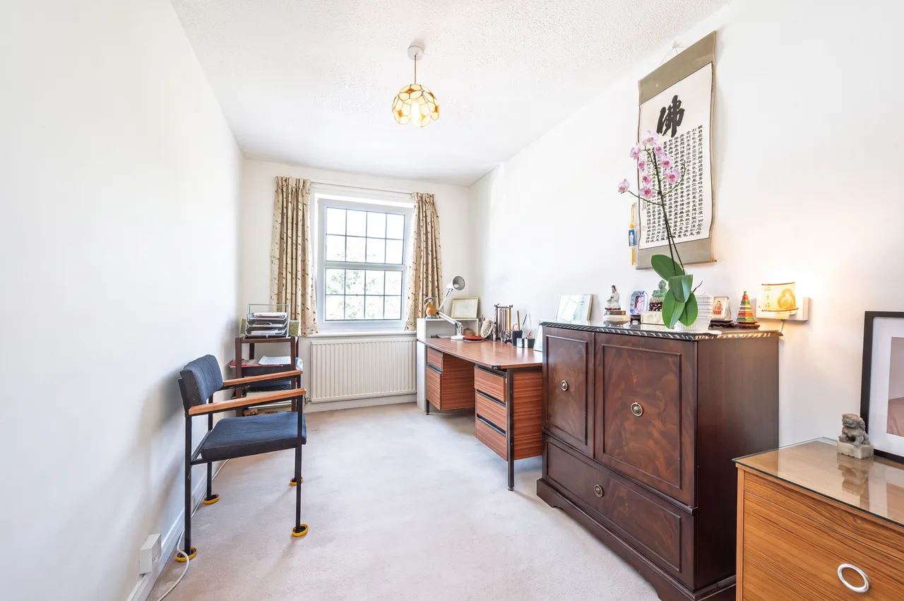 17 Lorian Close, London, photo 7