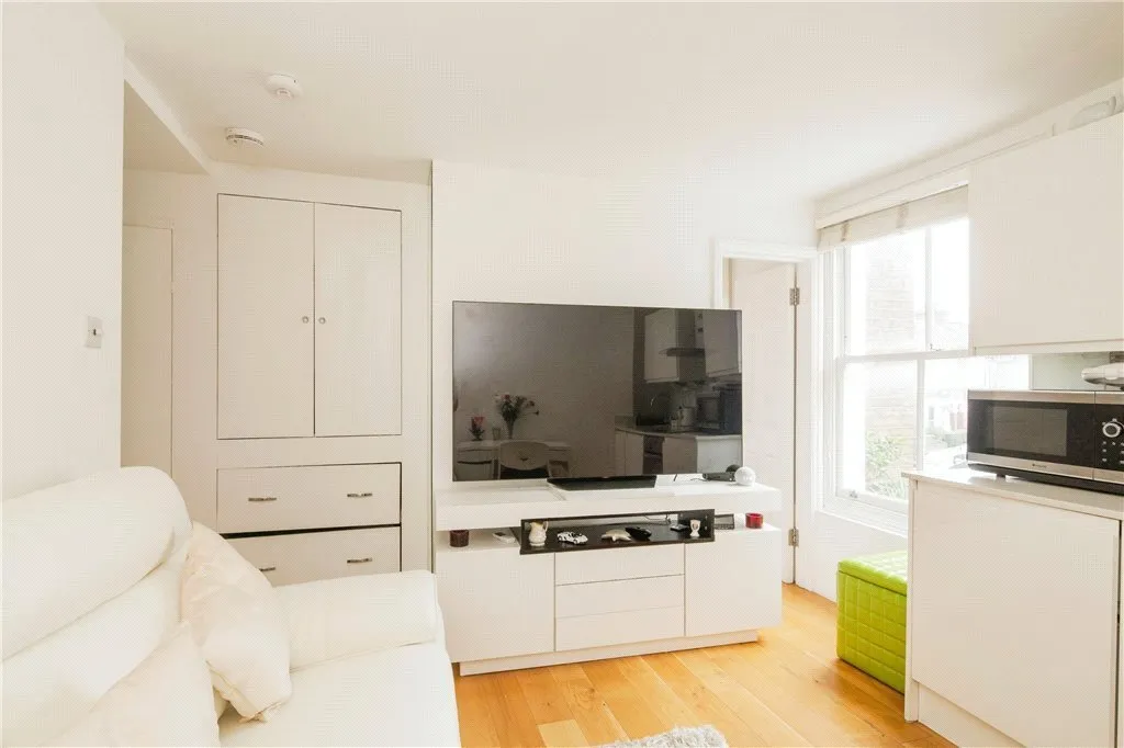 Battersea Rise, Battersea, London, SW11, photo 13
