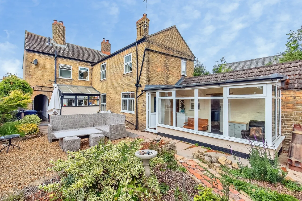 4 bed house for sale, The Green Peterborough, PE7