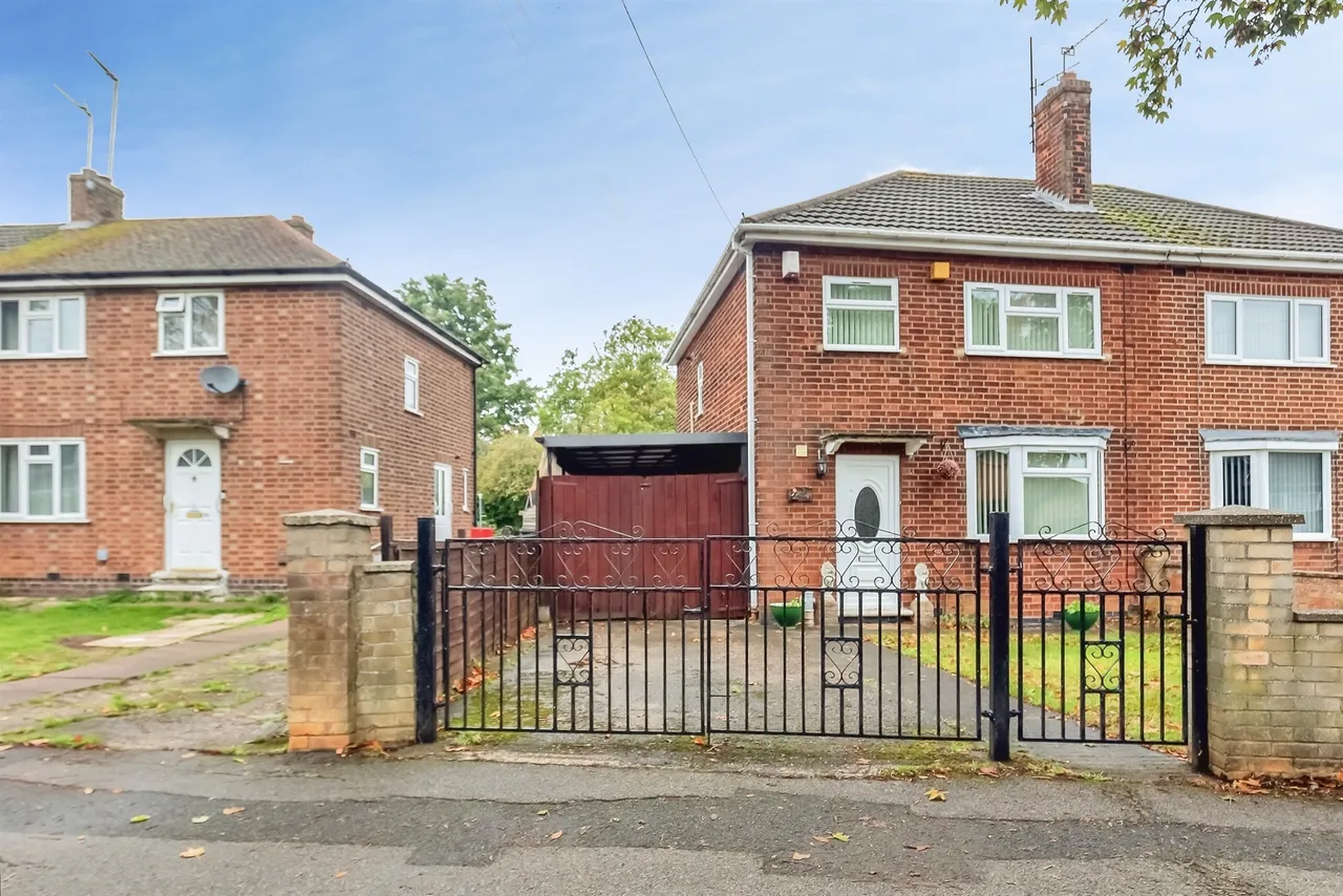 3 bed house for sale, Rowlett Road, Corby, NN17