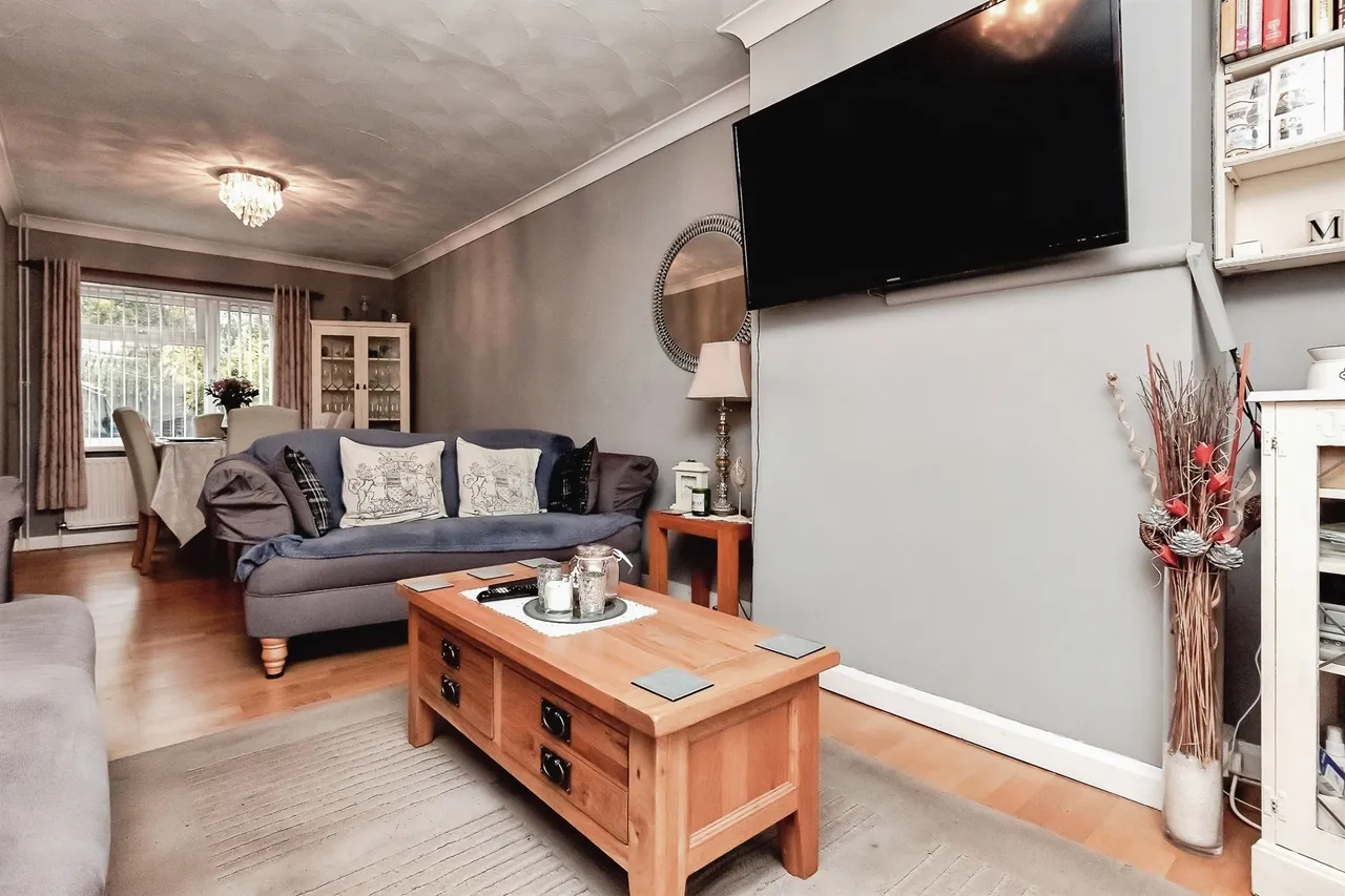 Rowlett Road, Corby, NN17, photo 4