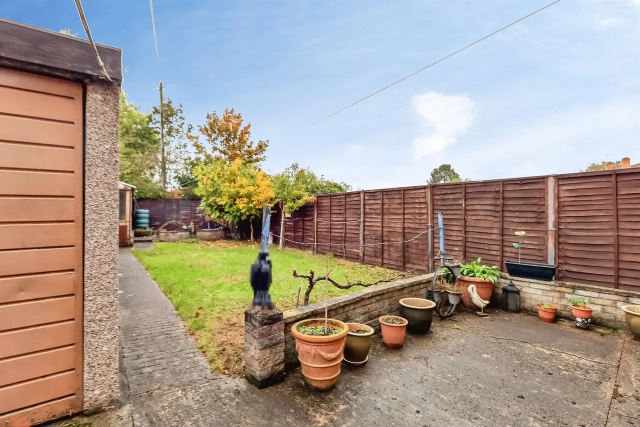 Rowlett Road, Corby, NN17, photo 15