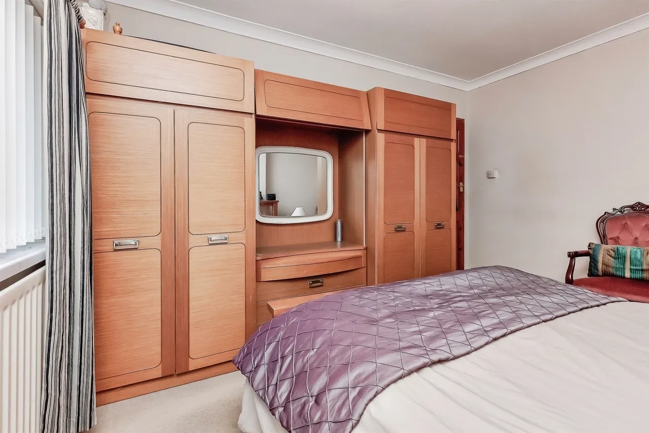 Rowlett Road, Corby, NN17, photo 9
